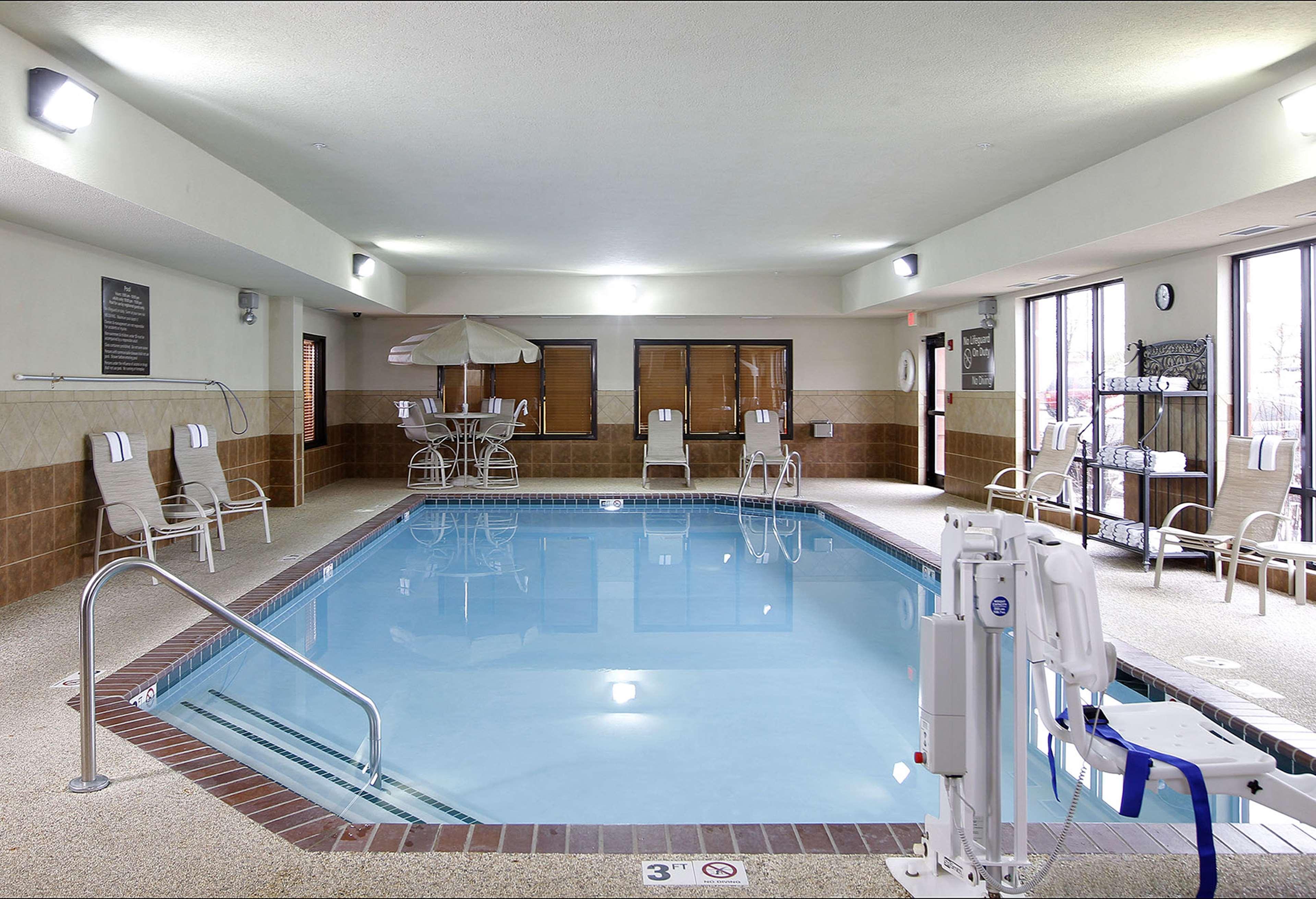 Hampton Inn Waterloo Εξωτερικό φωτογραφία