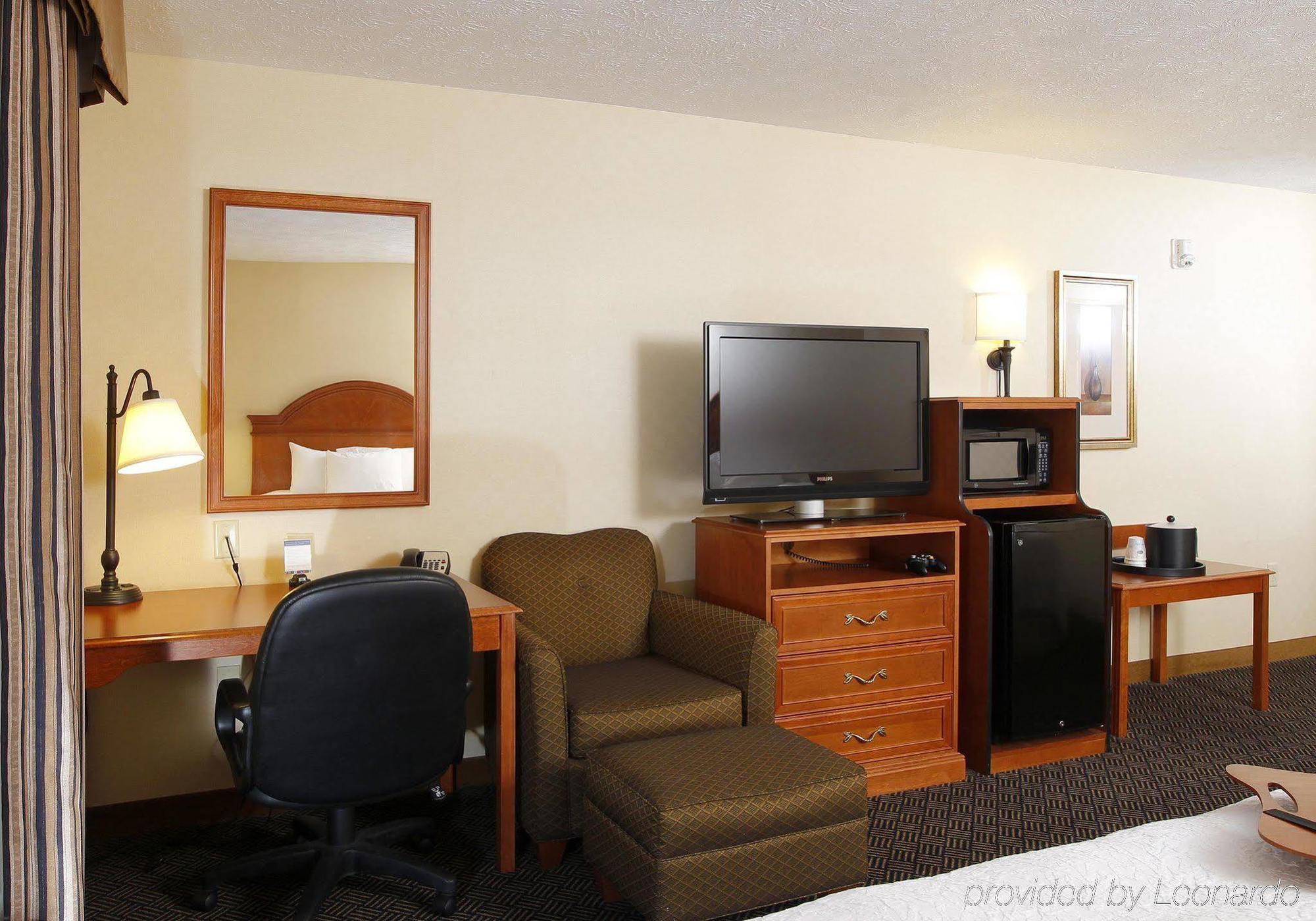 Hampton Inn Waterloo Εξωτερικό φωτογραφία