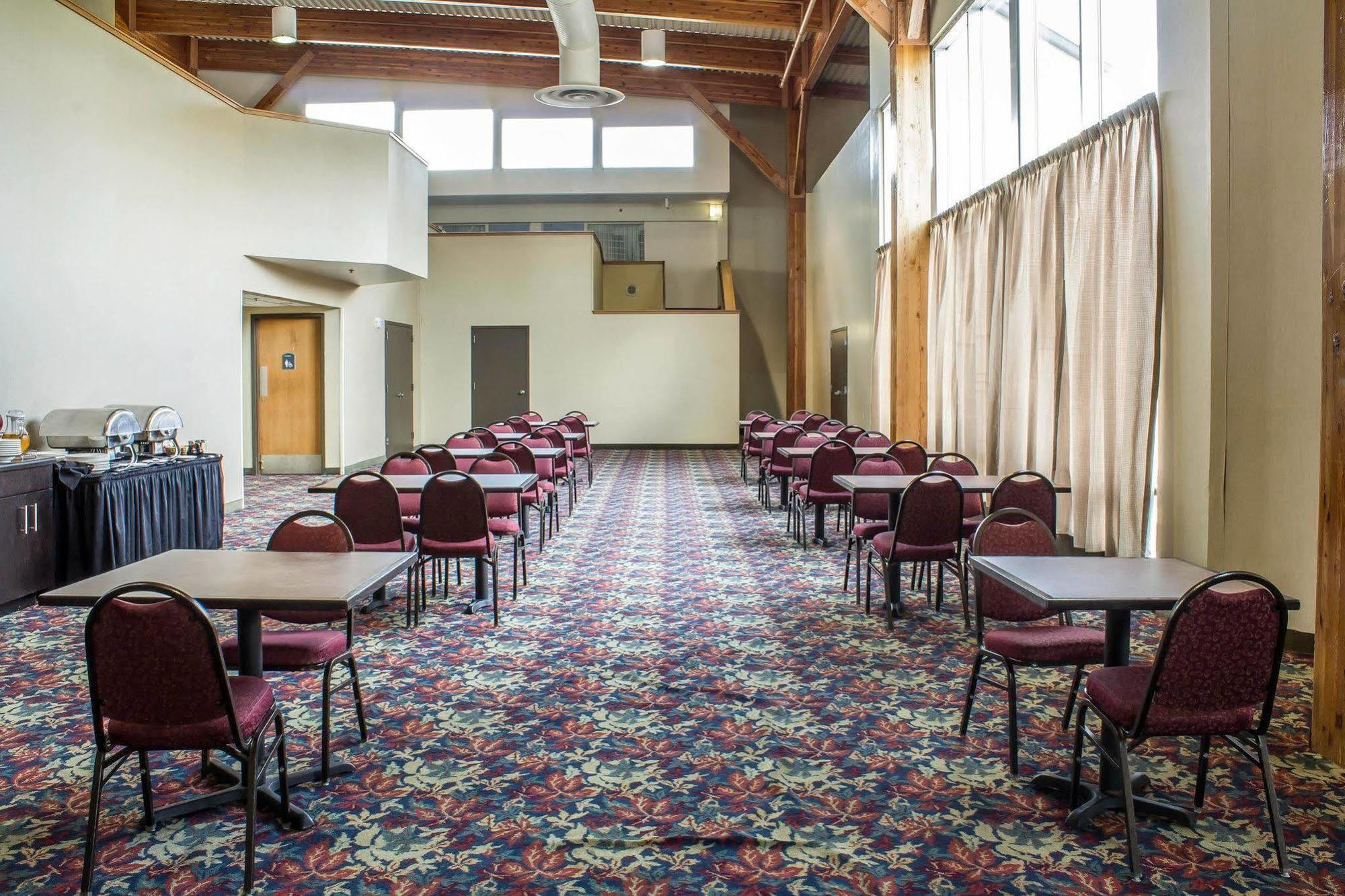 Hampton Inn Waterloo Εξωτερικό φωτογραφία